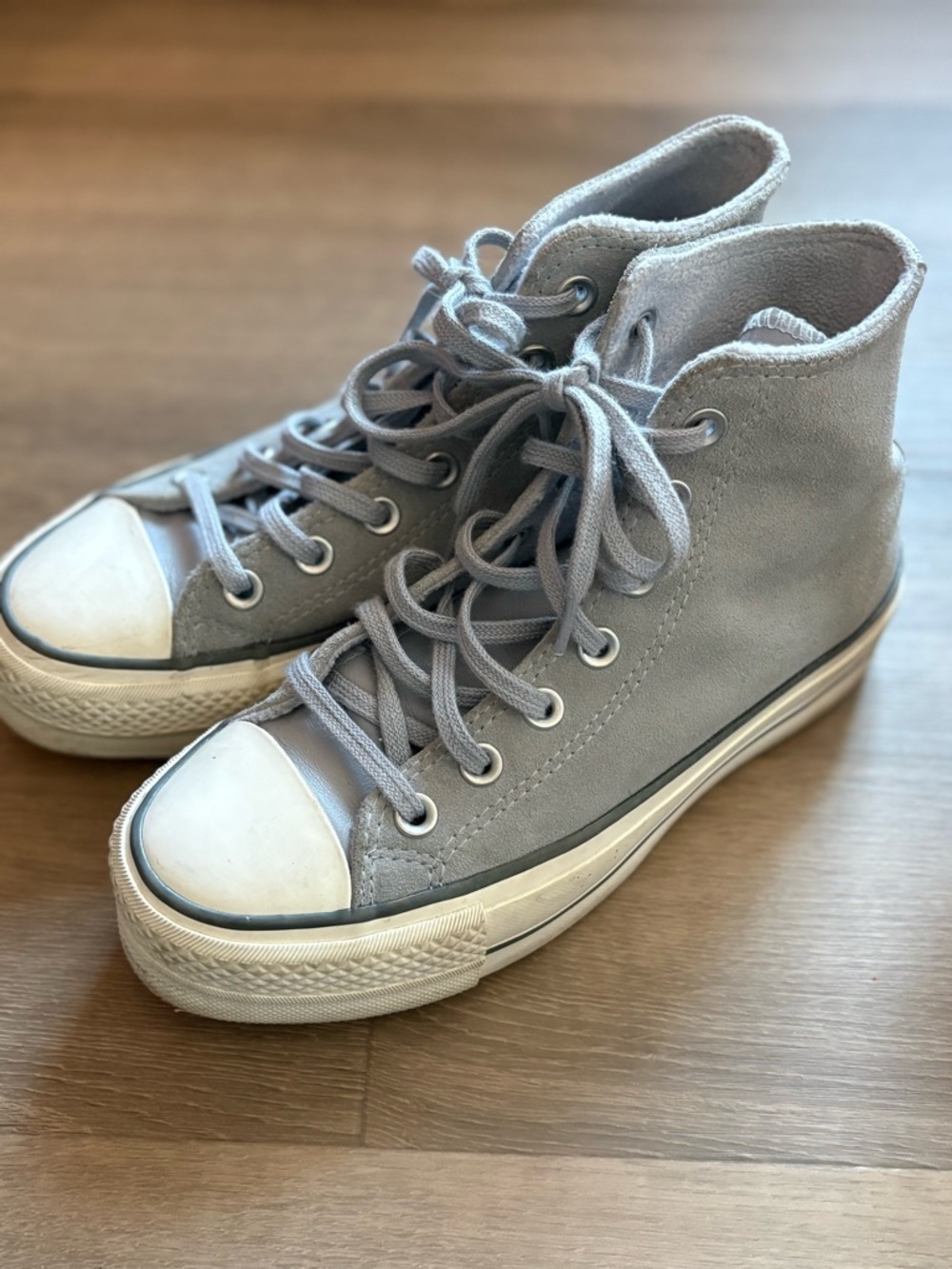 Converse Platform Suede High Top Sneakers in Gray Periwinkle- size 5.5